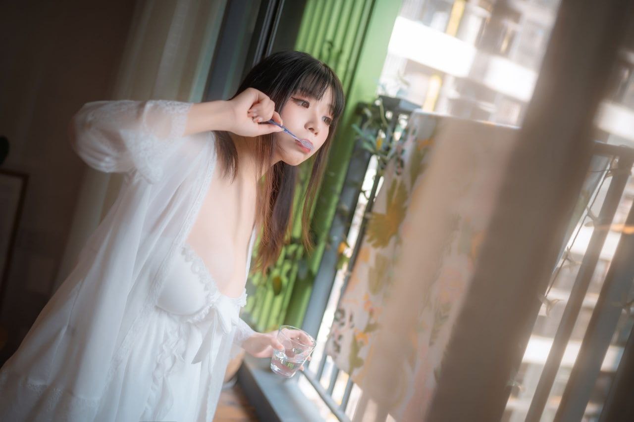亚洲AV高潮潮喷久久天堂动漫