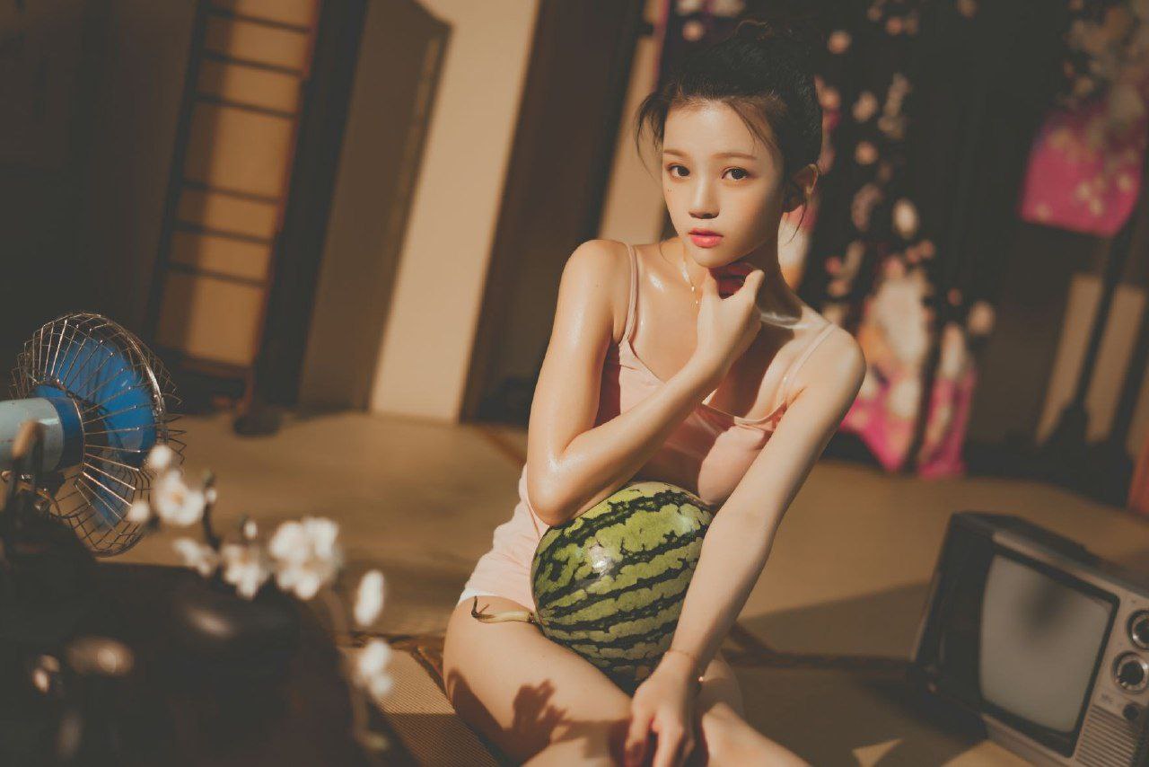 《爆乳女教师》HD在线