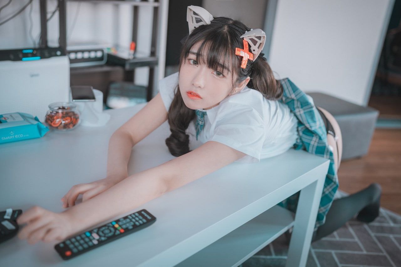 两个人高清视频在线观看免费